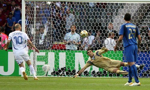 Удар Зидана, выстрел Лама и другие лучшие голы чемпионата мира-2006